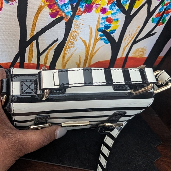 Kate Spade Black and White Striped Patent Shoulder Bag - Picture 6 of 11